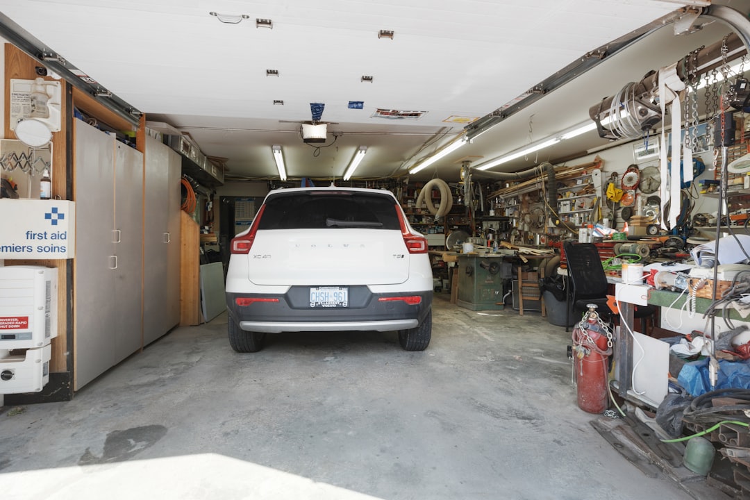réparation de voiture sans garage : découvrez des solutions pratiques et efficaces pour entretenir et réparer votre véhicule sans avoir besoin d'un atelier dédié.