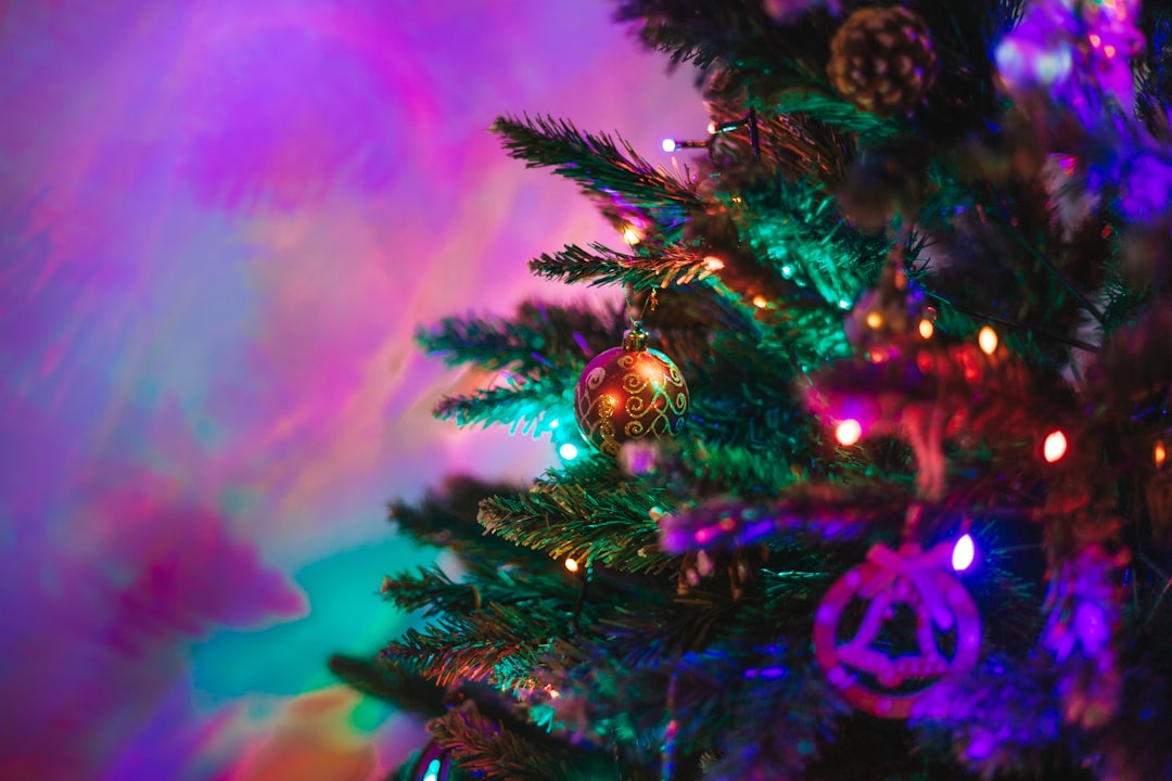 découvrez le meilleur moment pour installer vos décorations de noël et créer une ambiance festive parfaite tout au long de la saison.