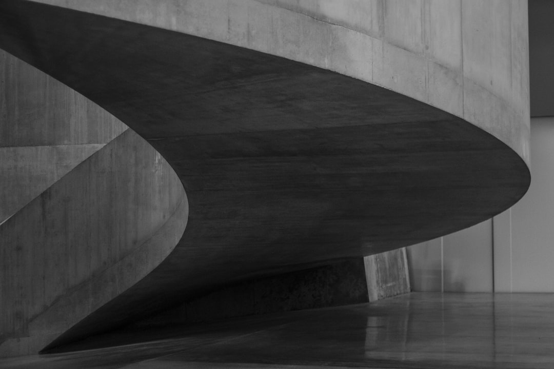 découvrez des idées de décoration élégantes avec des sols gris foncé pour un intérieur moderne et sophistiqué.