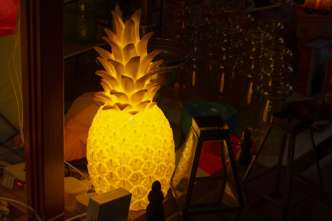 découvrez le charme unique du décor kitsch : une explosion de couleurs, d'objets vintage et d'originalité pour une ambiance fun et décalée chez vous.