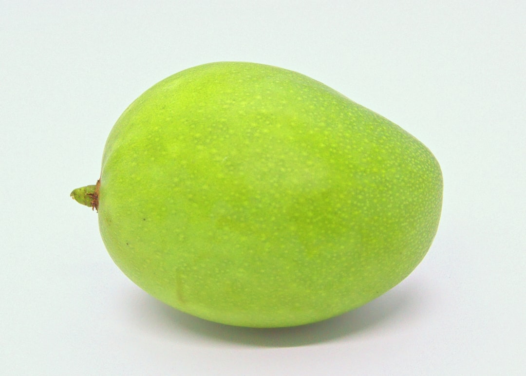 découvrez la mangue, un fruit exotique, juteux et savoureux, riche en vitamines et antioxydants. apprenez à choisir, conserver et déguster la mangue pour profiter pleinement de ses bienfaits et de son goût sucré unique.